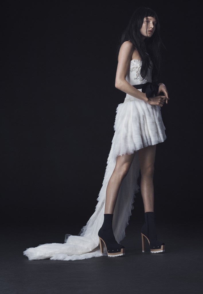 1444748402_f_VeraWang_SS16Bridal_Look9