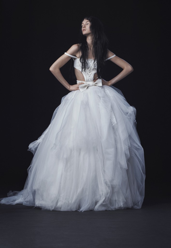 1444748417_f_VeraWang_SS16Bridal_Look10