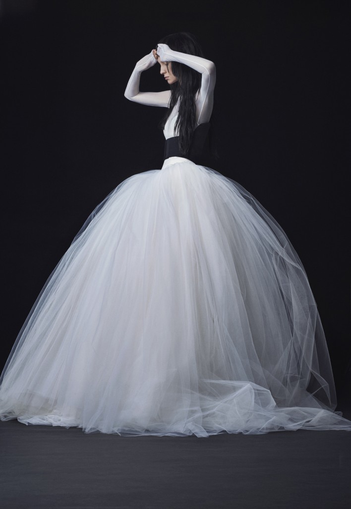 1444748469_f_VeraWang_SS16Bridal_Look14