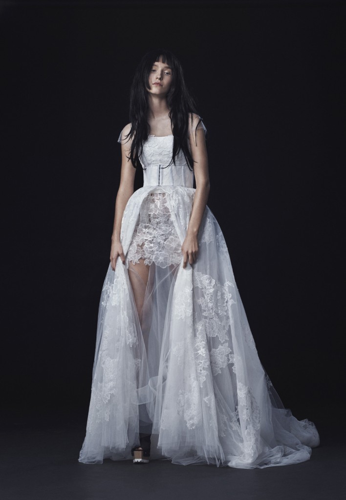 1444748482_f_VeraWang_SS16Bridal_Look15