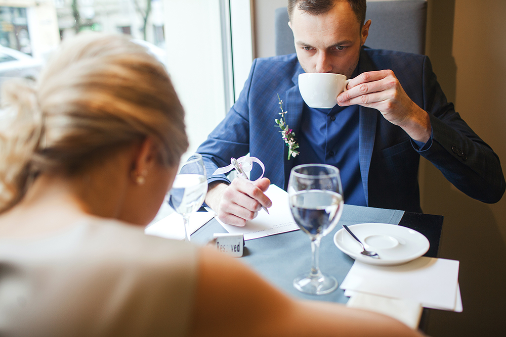 KAS JĀIZRUNĀ PIRMS KĀZĀM?