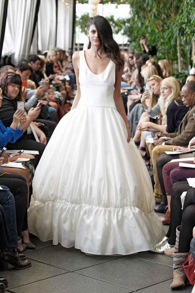 delphine-manivet-mariee-newyork-looks-ah2015-tulio-front