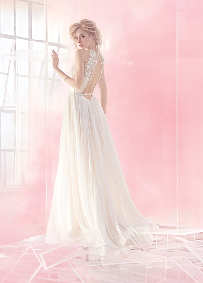 hayley-paige-bridal-pleated-english-net-a-line-halter-lace-applique-sweetheart-studded-keyhole-6500_zm