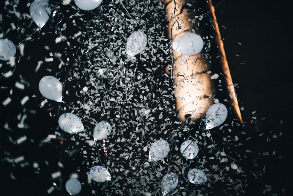 AR KO NEVAJADZĒTU PĀRSPĪLĒT KĀZĀS