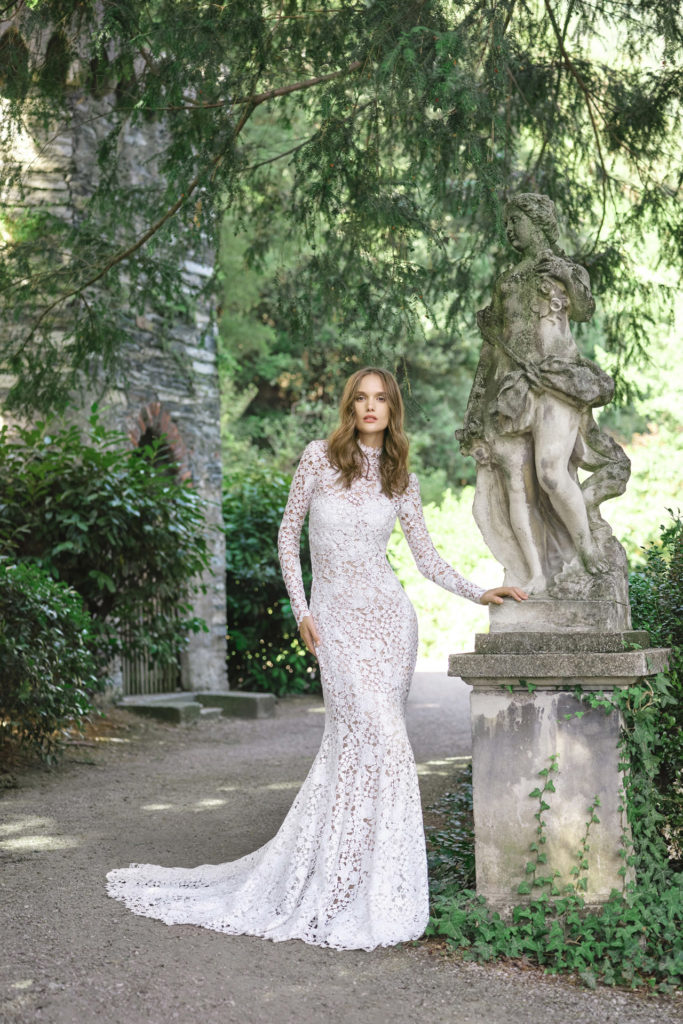 00003-Monique-Lhuillier- New-York-Bridal-Fall-2020-credit-KT-Merry