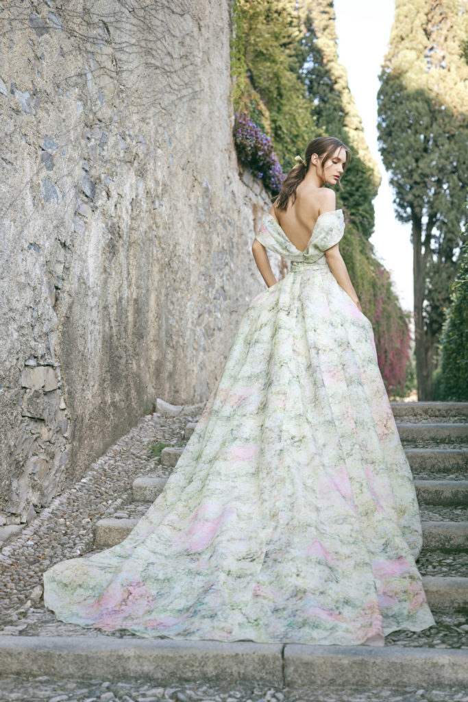 00004-Monique-Lhuillier- New-York-Bridal-Fall-2020-credit-KT-Merry