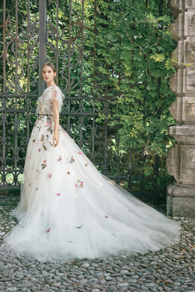 00006-Monique-Lhuillier- New-York-Bridal-Fall-2020-credit-KT-Merry