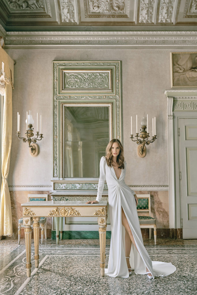 00011-Monique-Lhuillier- New-York-Bridal-Fall-2020-credit-KT-Merry