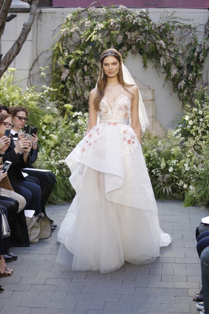 01-monique-lhuillier-bridal-spring-17