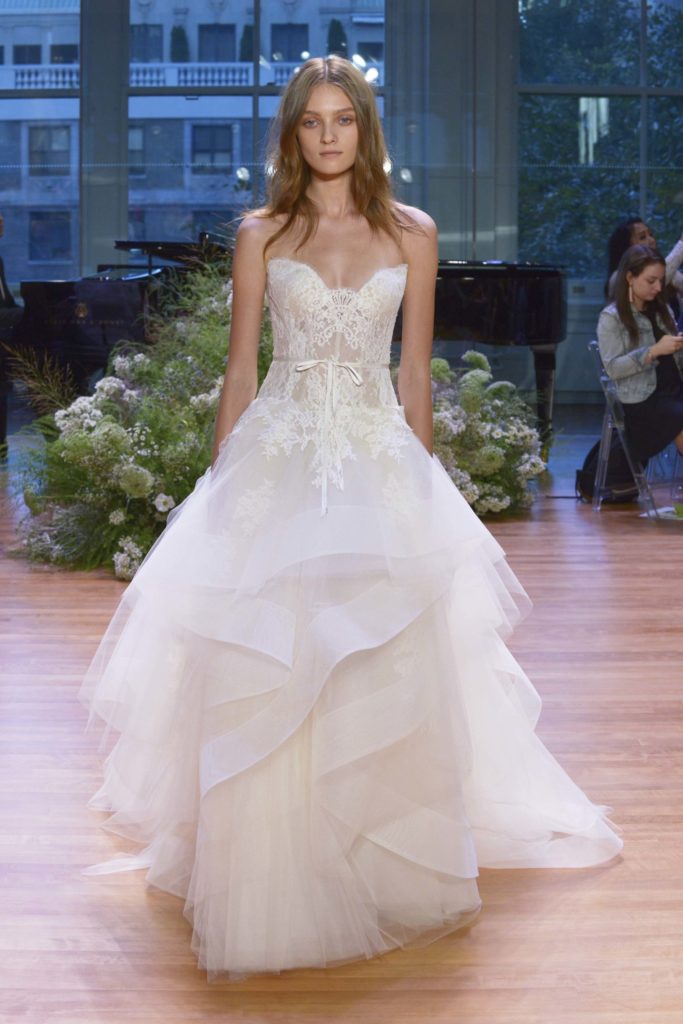 01-monique-lhuillier-spring-2017-rtw