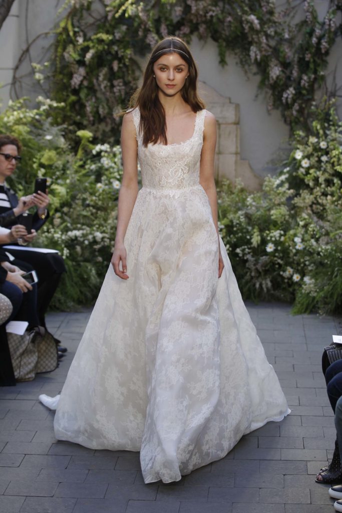 08-monique-lhuillier-bridal-spring-17