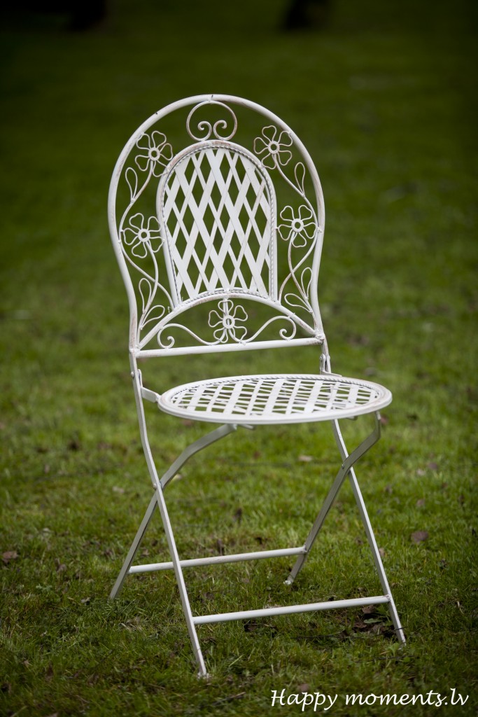 happy moments_chair