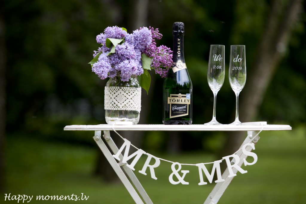 happy moments_mr & mrs
