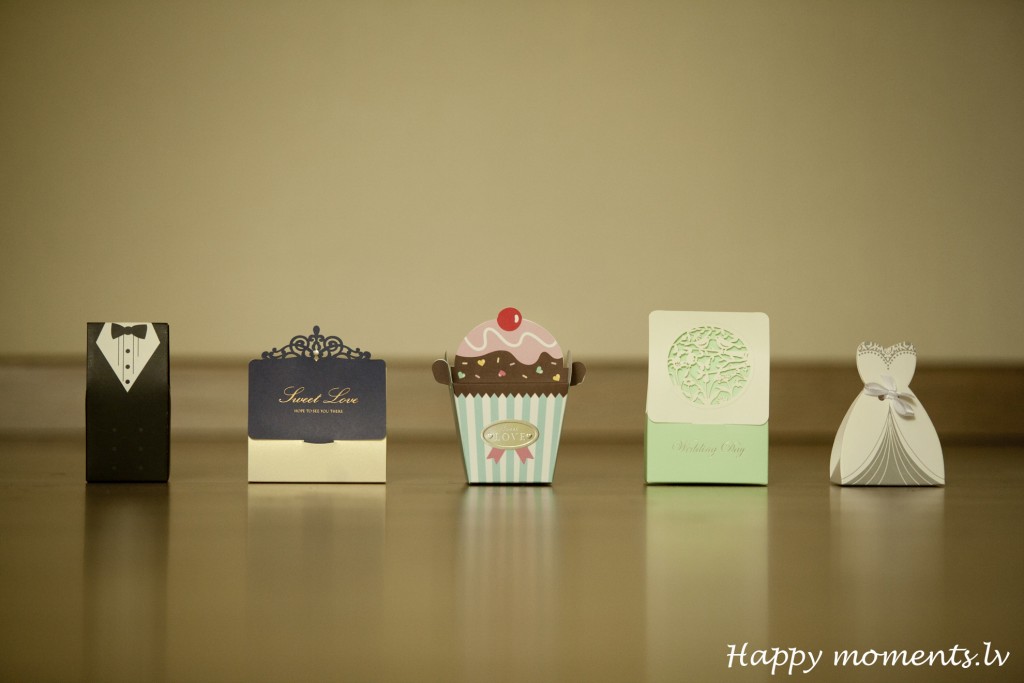 happy moments_present boxes