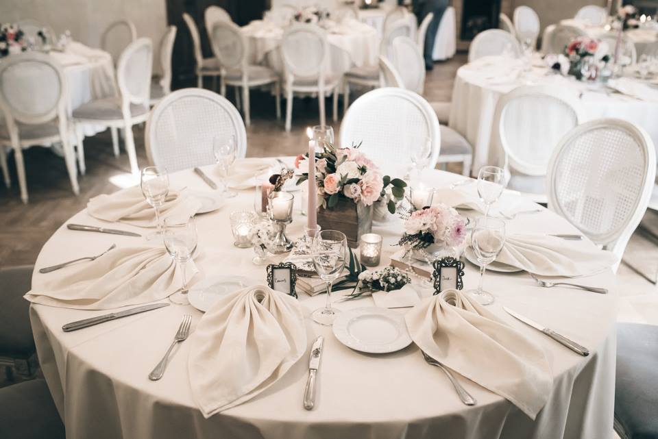 20 SVARĪGI JAUTĀJUMI KO UZDOT IZVĒLĒTAJAI SVINĪBU VIETAI