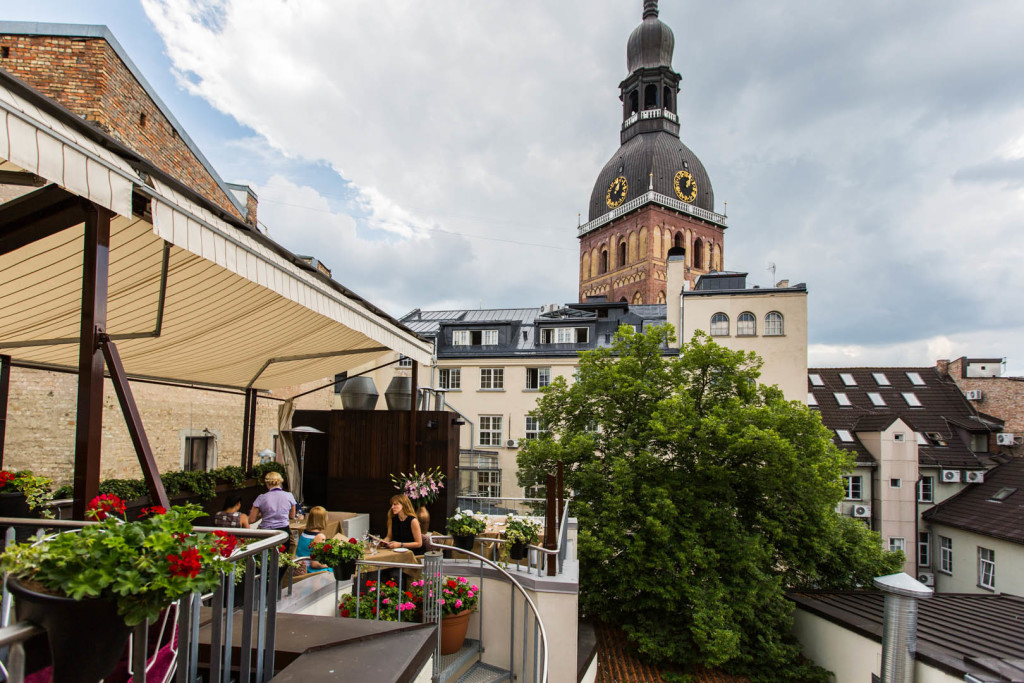 Dome zivju restorāns