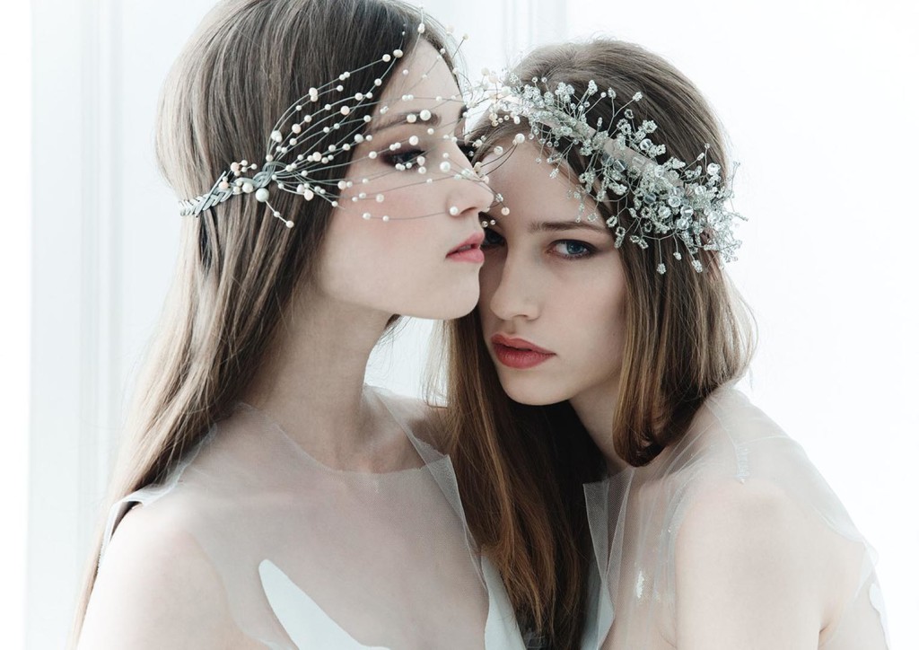 NO ZIEDIEM LĪDZ KRONIM. GALVAS ROTAS KĀZĀS