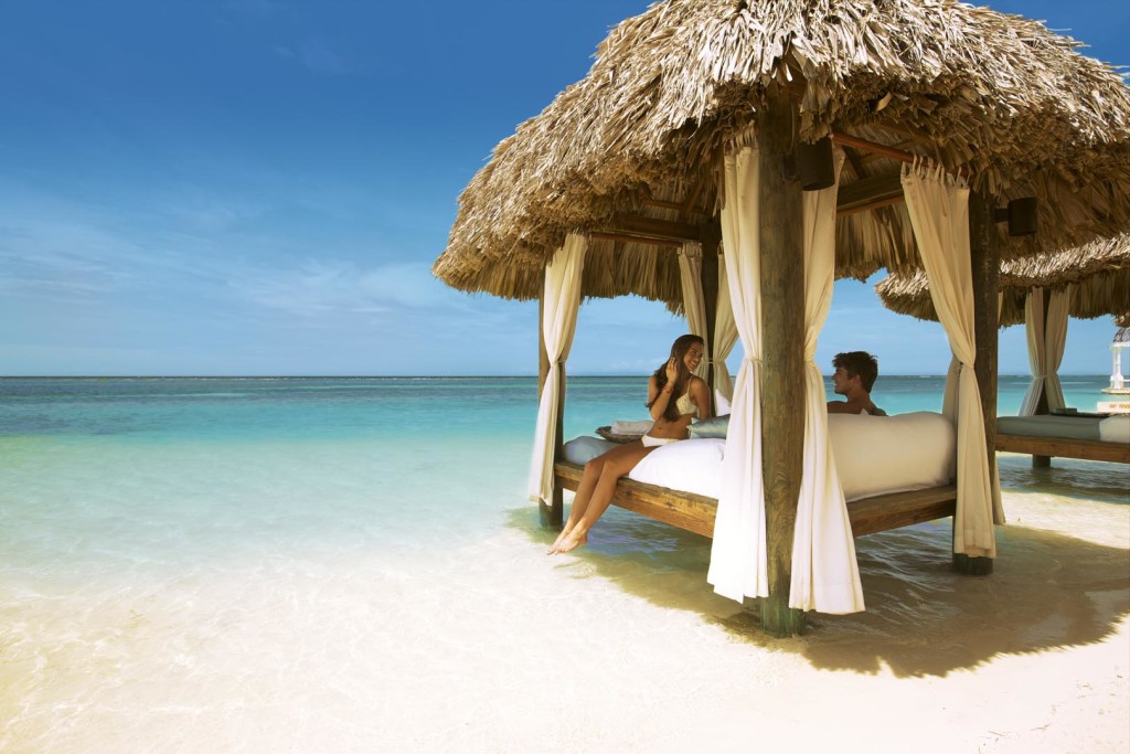 Main Honeymoon Image