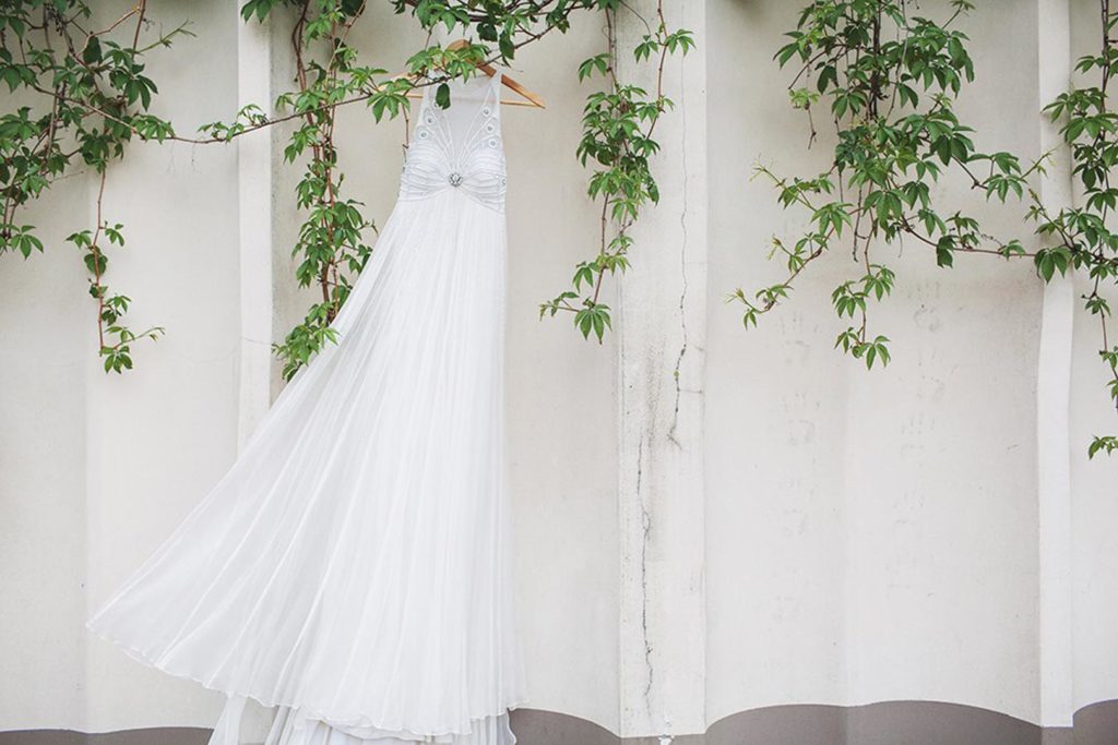 6 kļūdas, kuras ar kāzu kleitu tiek pieļautas pēc lielās dienas