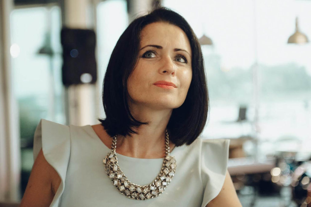 MINT DECO: COCA-COLA PUDELE VAR NOGALINĀT DEKORATORU!