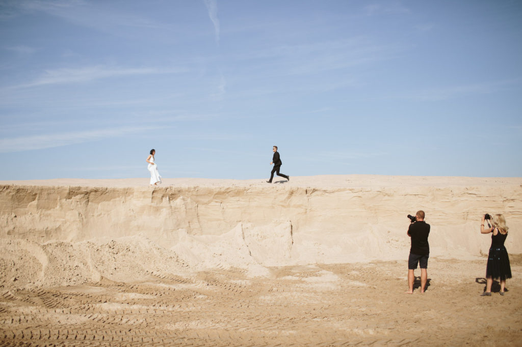 KĀZU FILMĒTĀJI LONG STORY SHORT: VIDEO ATGĀDINA PAR ĪPAŠO DIENU