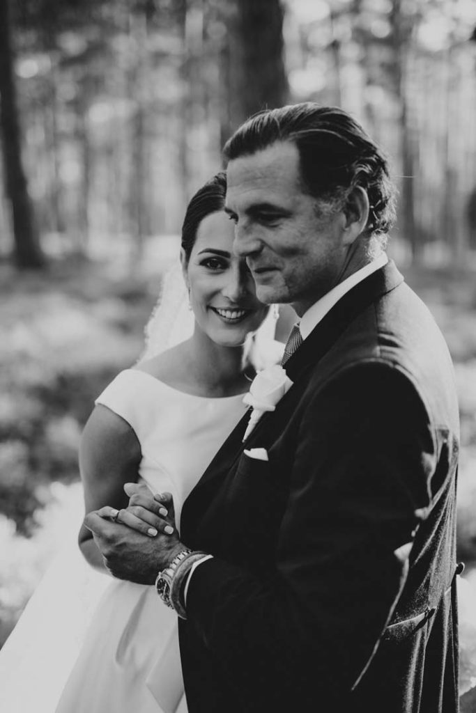 044_Kāzu_fotogrāfs_Ainars_Mazjanis_2016_kazas Riga Grand Palce Hotel svinibas 36. linija Jurmala pie juras fotosesija meza
