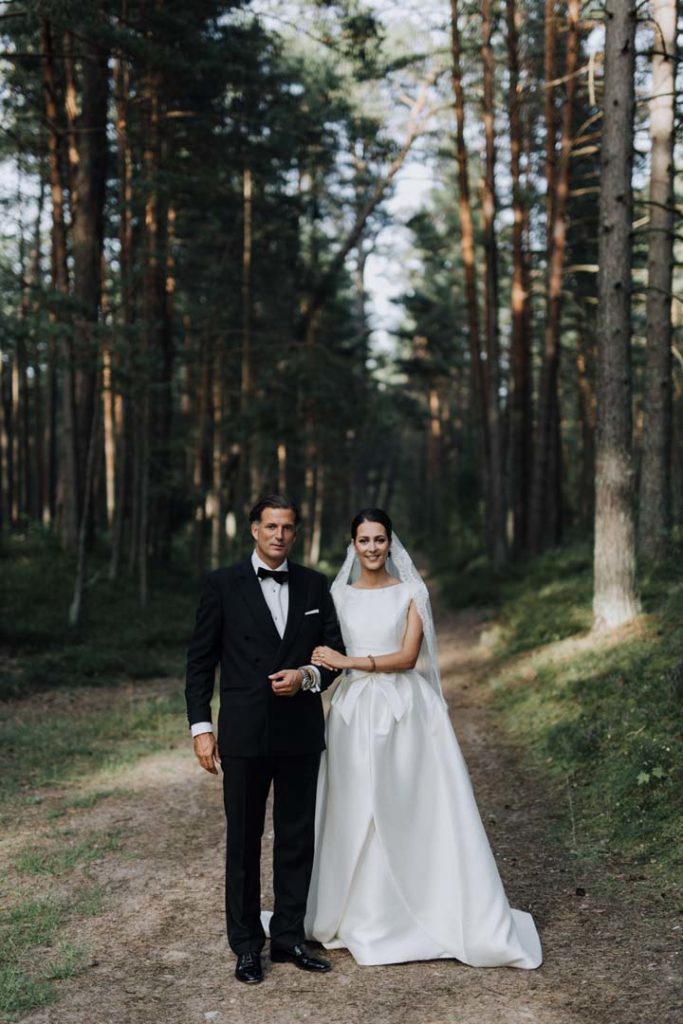 054_Kāzu_fotogrāfs_Ainars_Mazjanis_2016_kazas Riga Grand Palce Hotel svinibas 36. linija Jurmala pie juras fotosesija meza