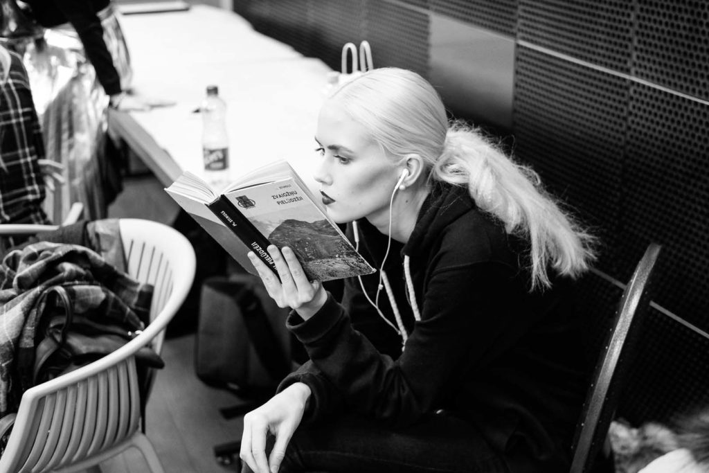 161110-Holdme-lv-3000px-13