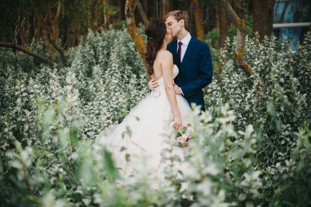 VIESUS ATSTĀSIM MĀJĀS JEB KĀZAS TIKAI DIVATĀ!