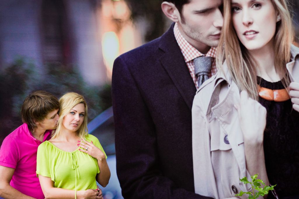 ĪSTĀ gredzena meklējumos jeb patiess saderināšanās stāsts