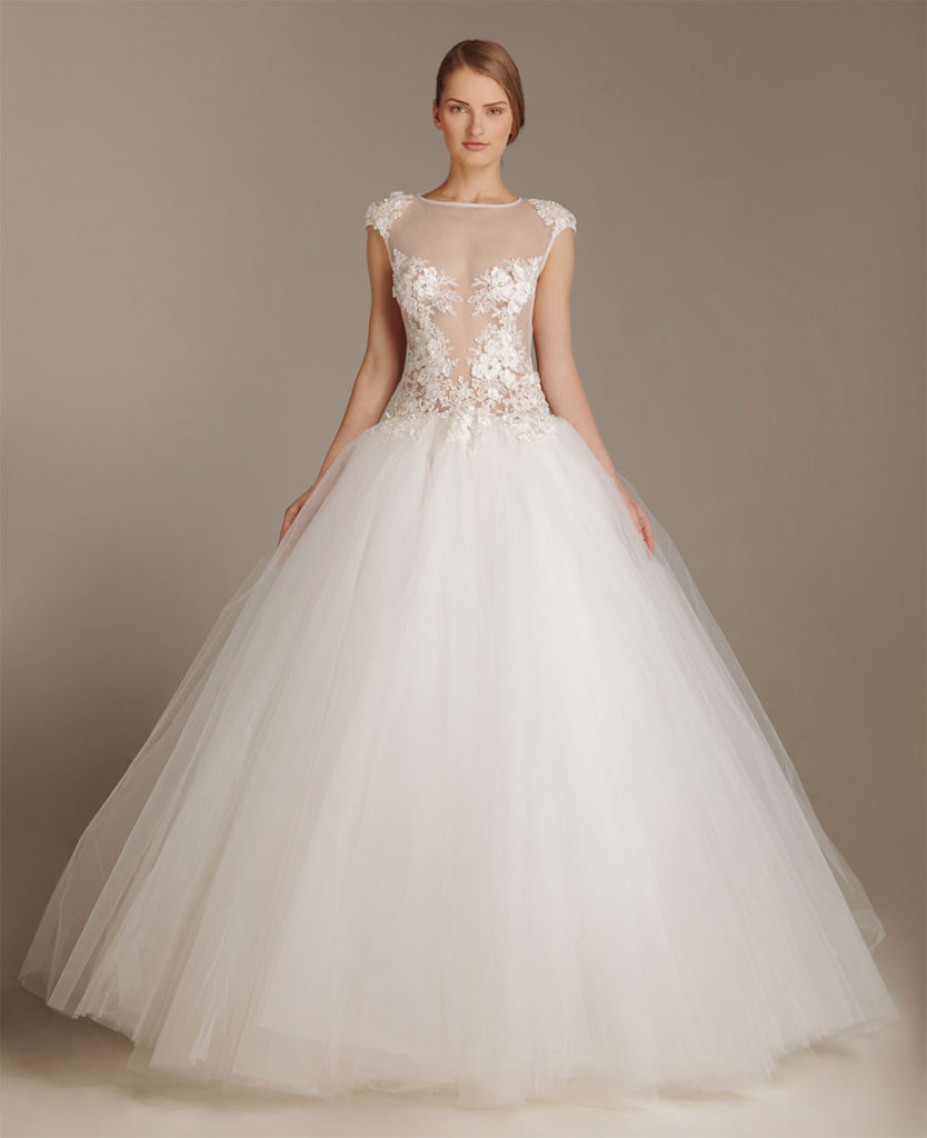 powerful-tulle-bridal-dress-Swan-Anna