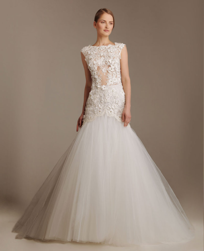 wedding-dress-tulle-skirt-embroidery-lace-swan-maya_96854b11-b96b-4534-a2c8-076d364bdc56