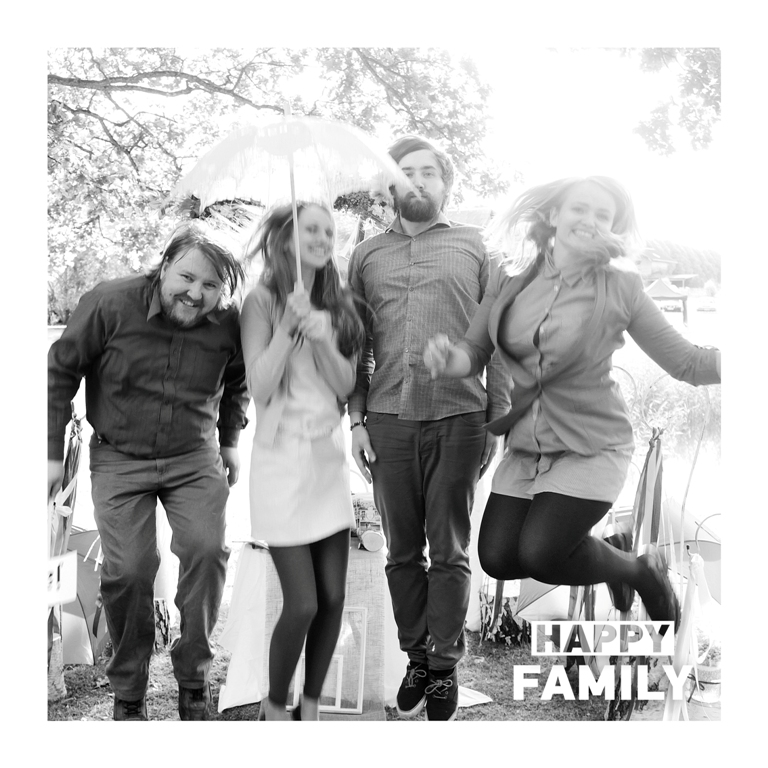 Happy Family kāzu festivals