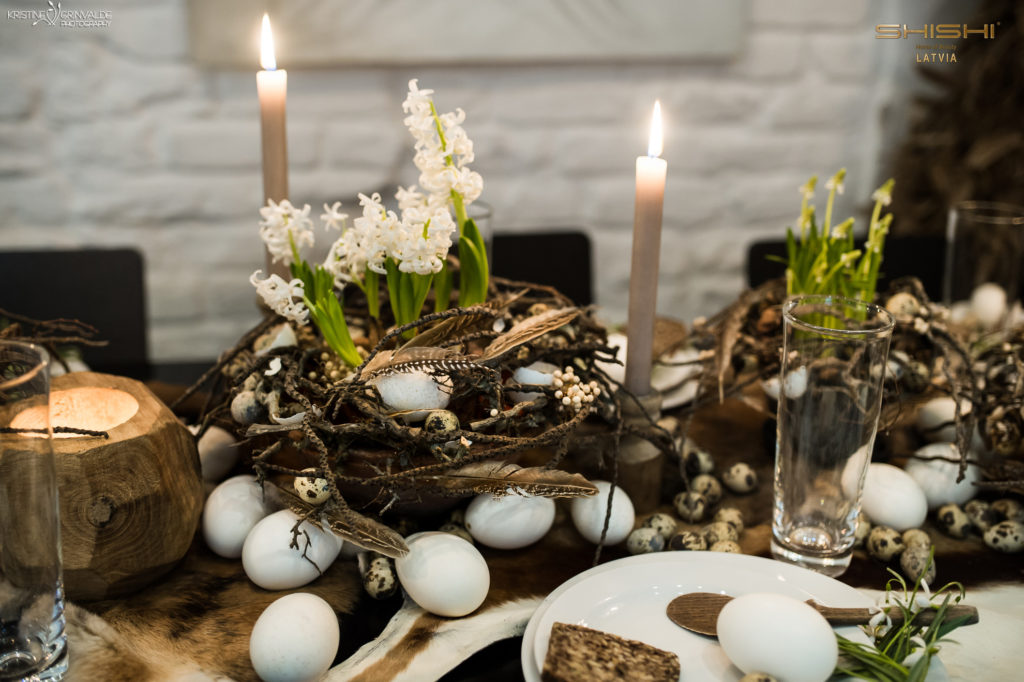 KĀZU GALDA KLĀJUMS LIELDIENĀS