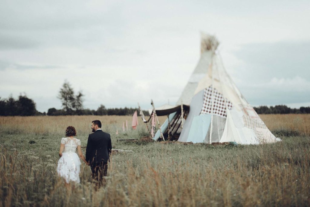 DEKORĀCIJU ELEMENTS KĀZĀS – NETRADICIONĀLIE VIGVAMI