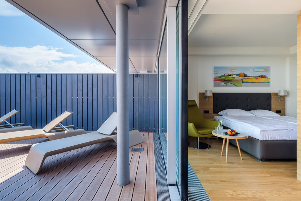 SH-LIELUPE-Terrace-Suite-room-(1)
