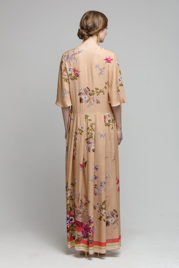 AW19-R05 Liliy back
