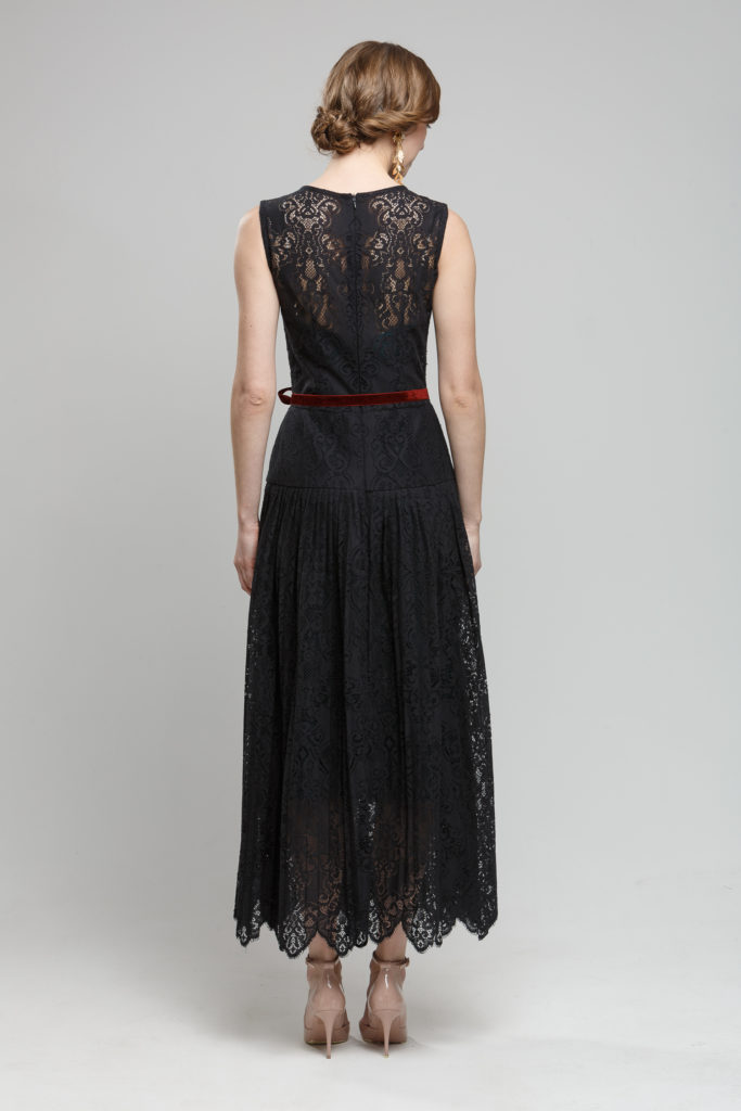 AW19-R26M Gerberas midi back