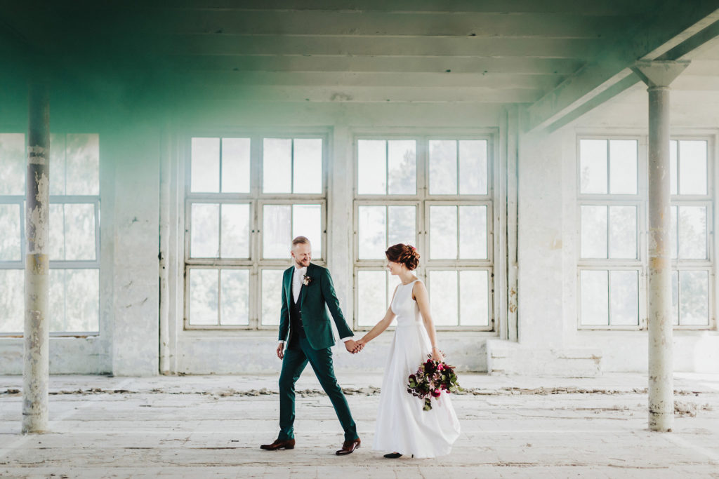 KĀZU FORMĀTS – SVINĪBAS PIRMS SAULRIETA