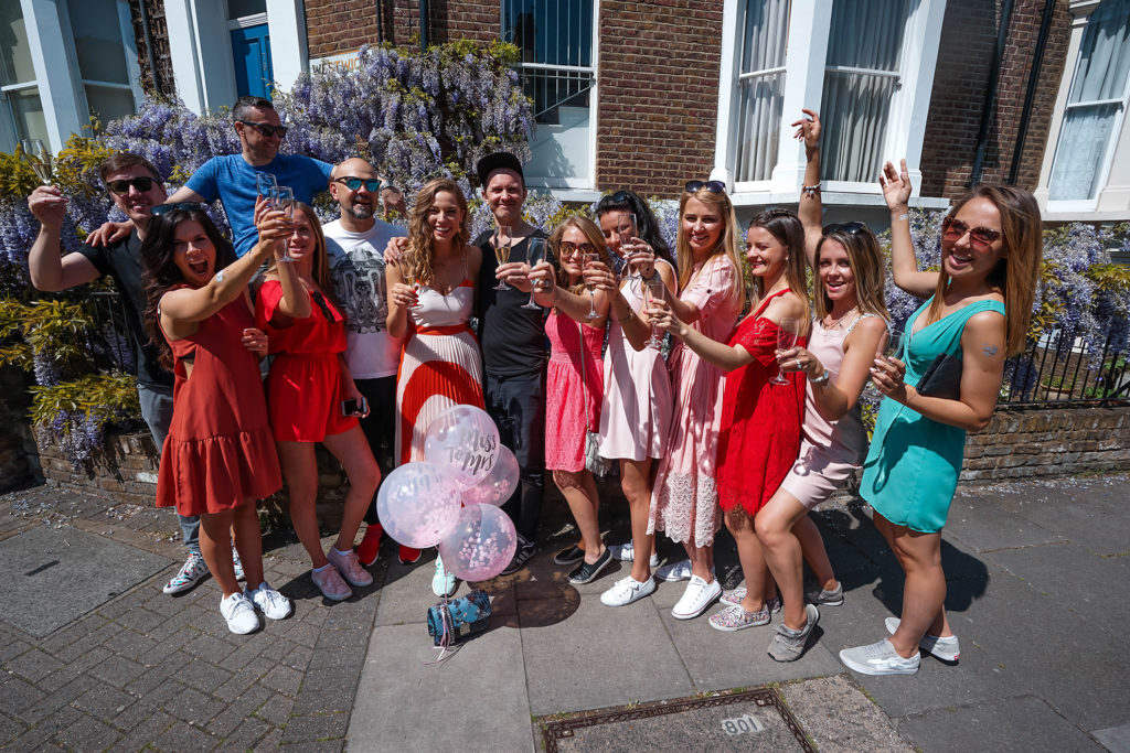 VECMEITU BALLĪTES ĀRPUS LATVIJAS