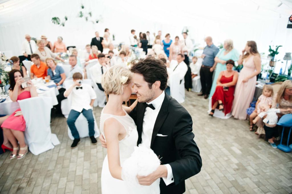 IETEIKUMI, KAS NODERĒS, PRECOTIES ATKĀRTOTI