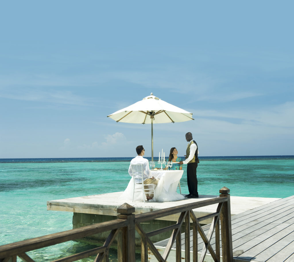 [HQ]_Sandals-Royal-Plantation-Butler-Service-on-Pier