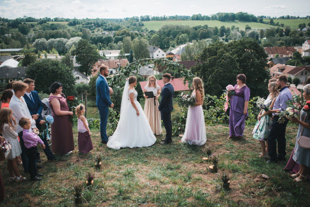 Sabiles Vīna kalnā augustā notikušas pirmās laulību ceremonijas