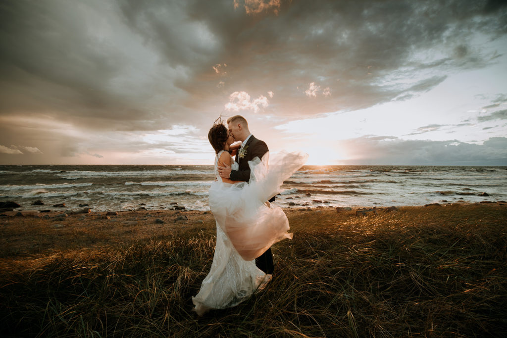 KĀZAS JEBKĀDOS LAIKAPSTĀKĻOS