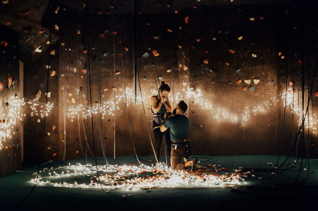 wall-climbing-proposal-greenweddingshoes.com-HJW10FCOG