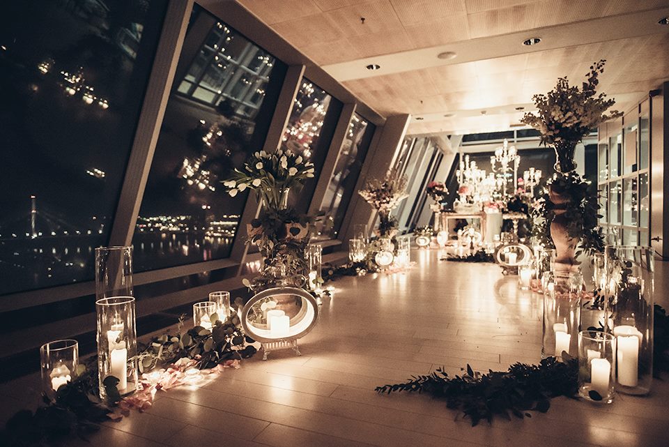 ZIEMASSVĒTKU DĀVANU CEĻVEDIS