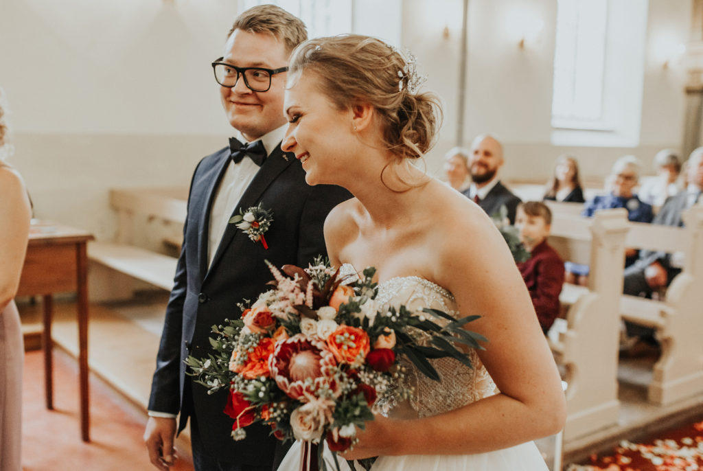 b (33)