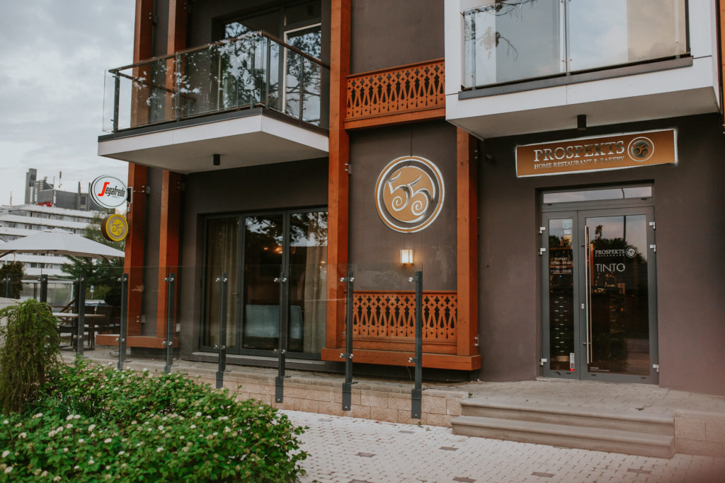 Restorāns Prospekts 55 & Tinto vīna veikals