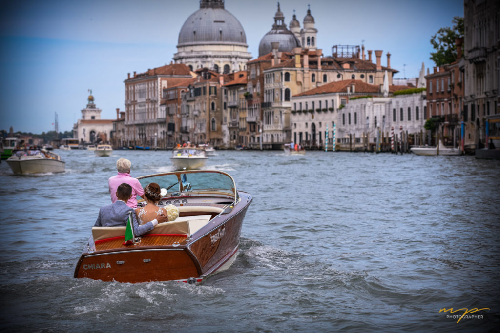 RADOŠĀ APVIENĪBA ŠARMANTS