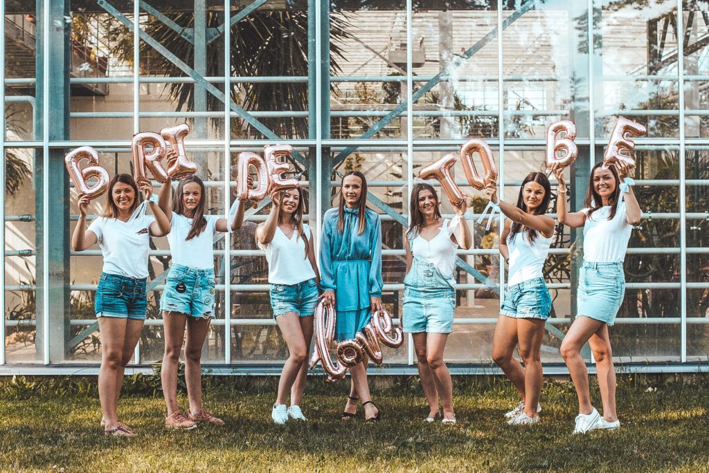 PIRMSKĀZU BALLĪTE LATVIJĀ – NEKUR NAV TIK LABI, KĀ MĀJĀS